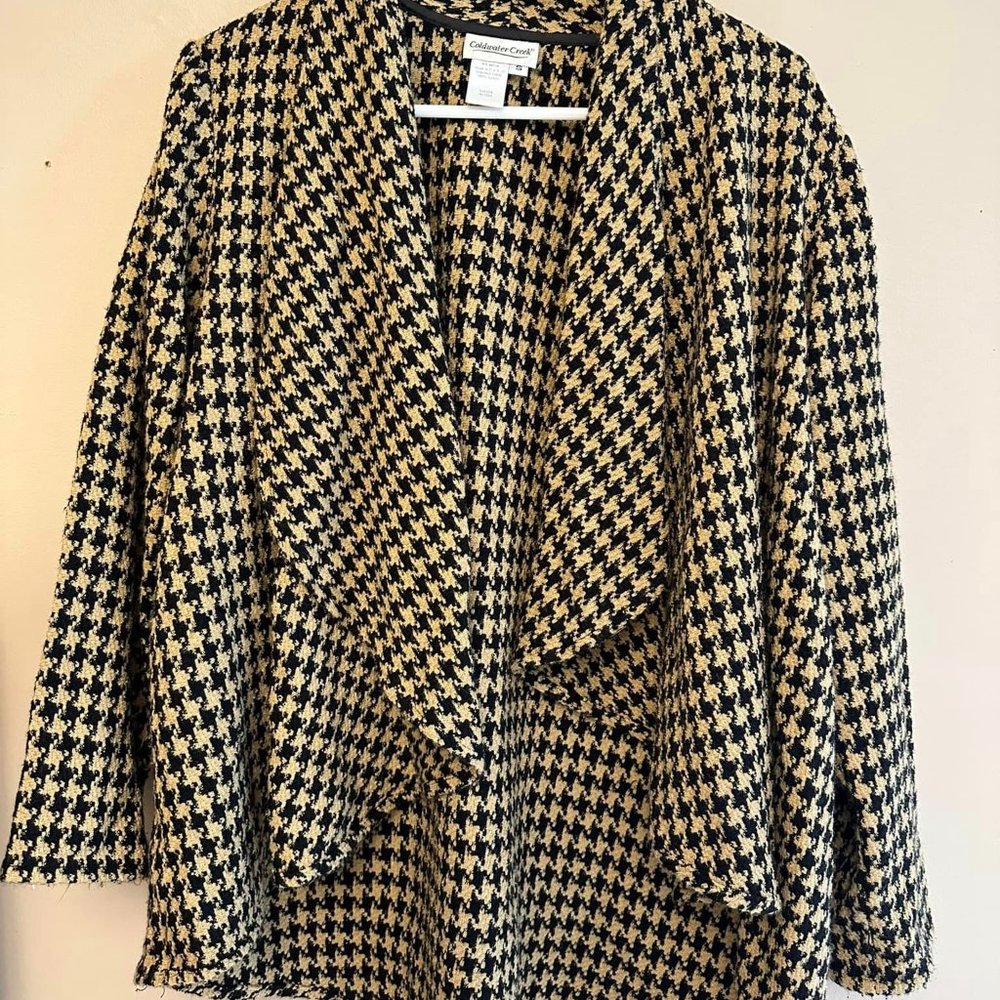 COLDWATER CREEK  Black and tan/gold houndstooth design, wrap/sweater